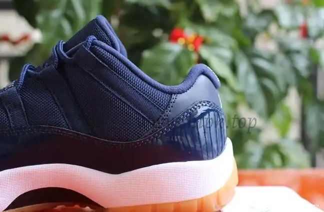 Authentic Air Navy Gum Jordan Low 11 0519